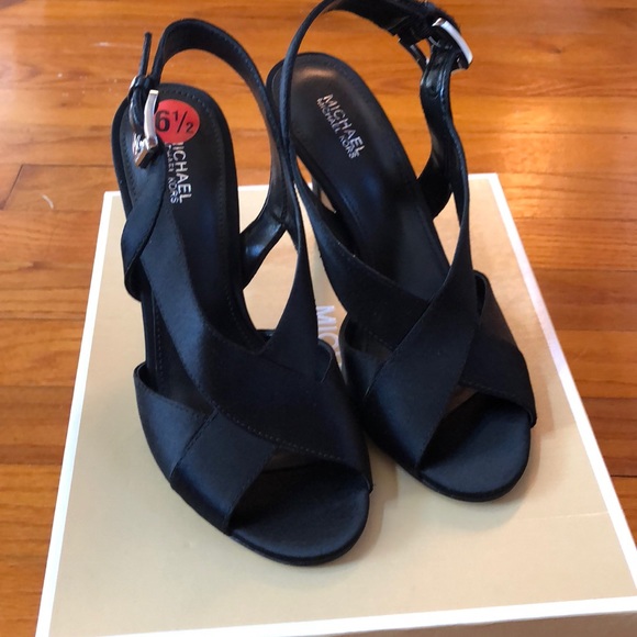 π Michael Kors black heels π  - Picture 2 of 6
